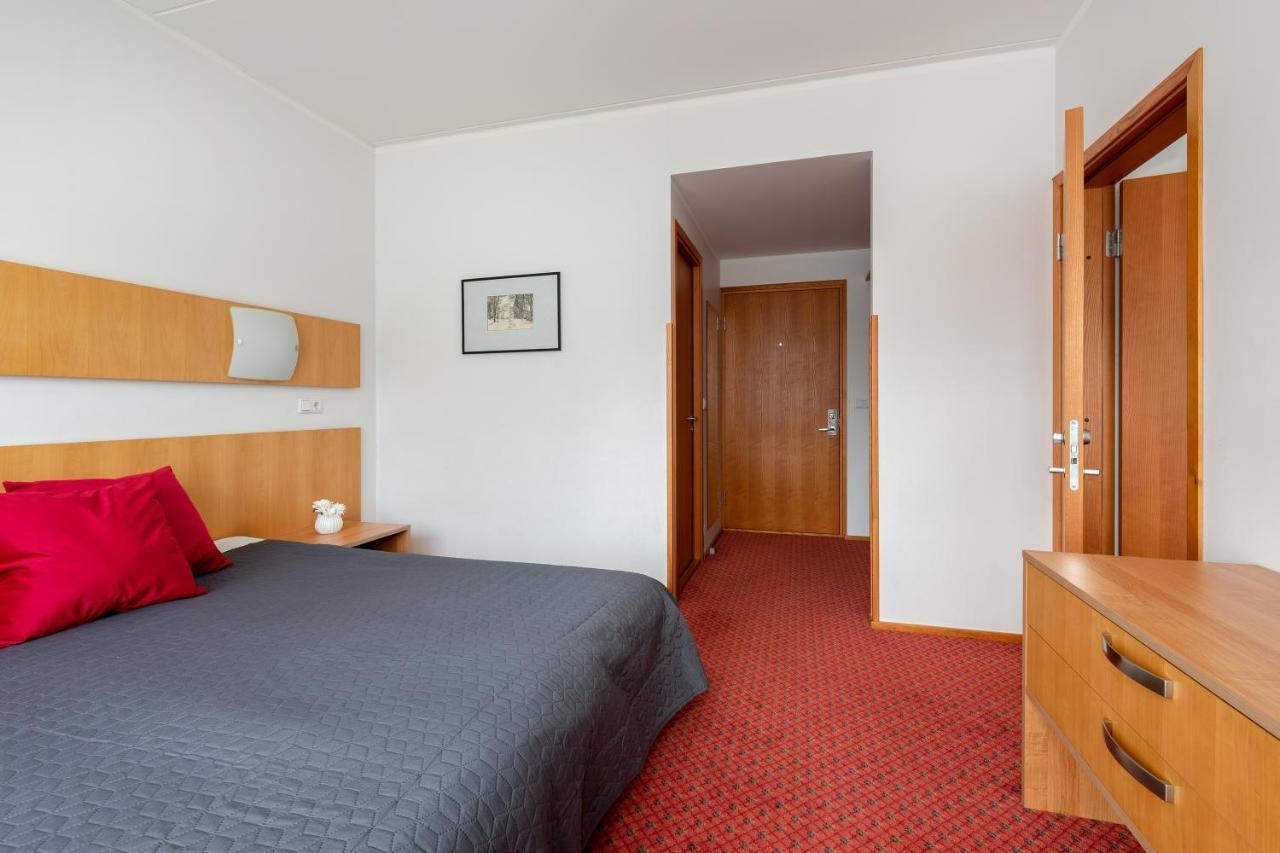 Raadimoisa Hotell Tartu Bagian luar foto