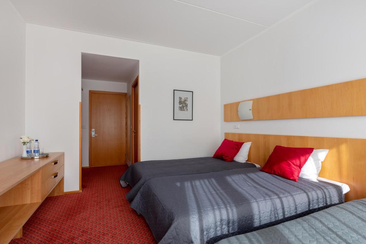 Raadimoisa Hotell Tartu Bagian luar foto
