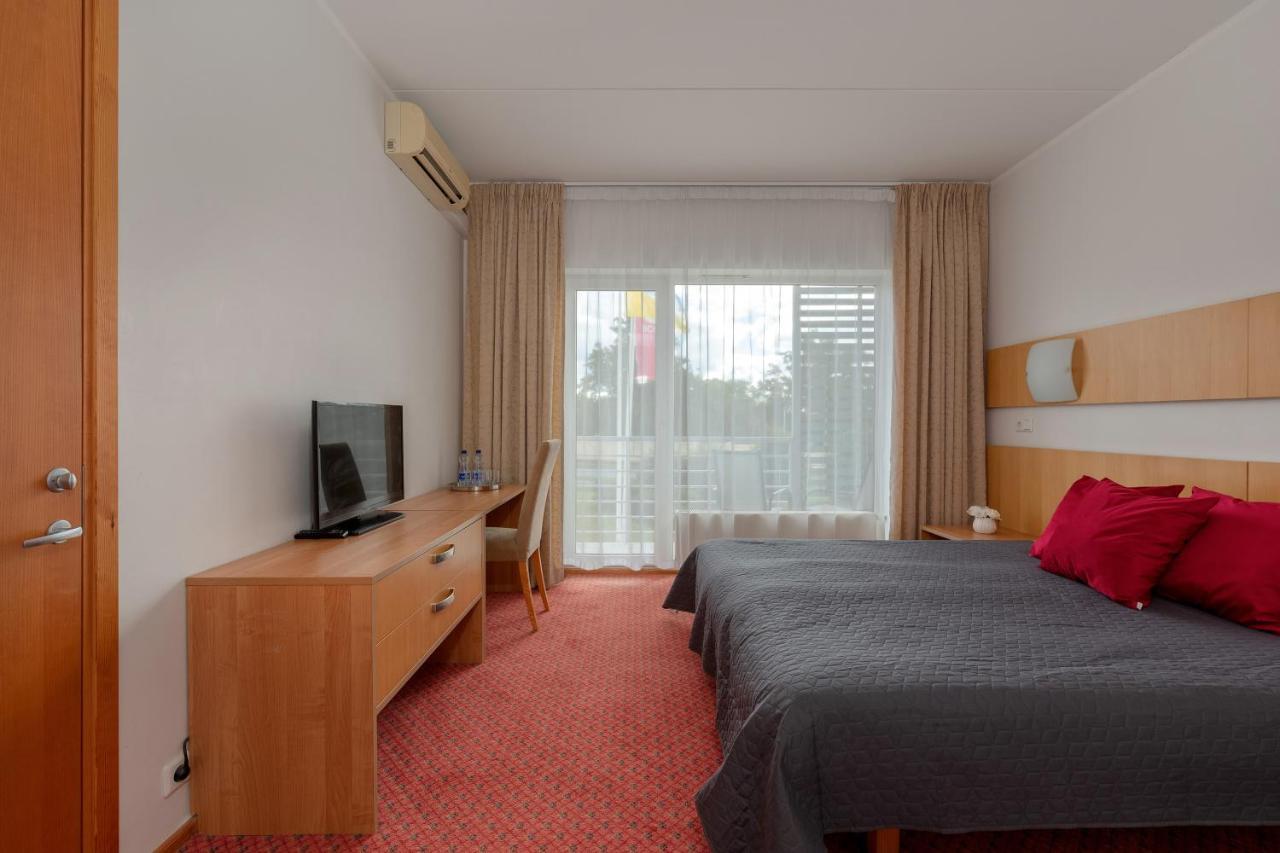 Raadimoisa Hotell Tartu Bagian luar foto