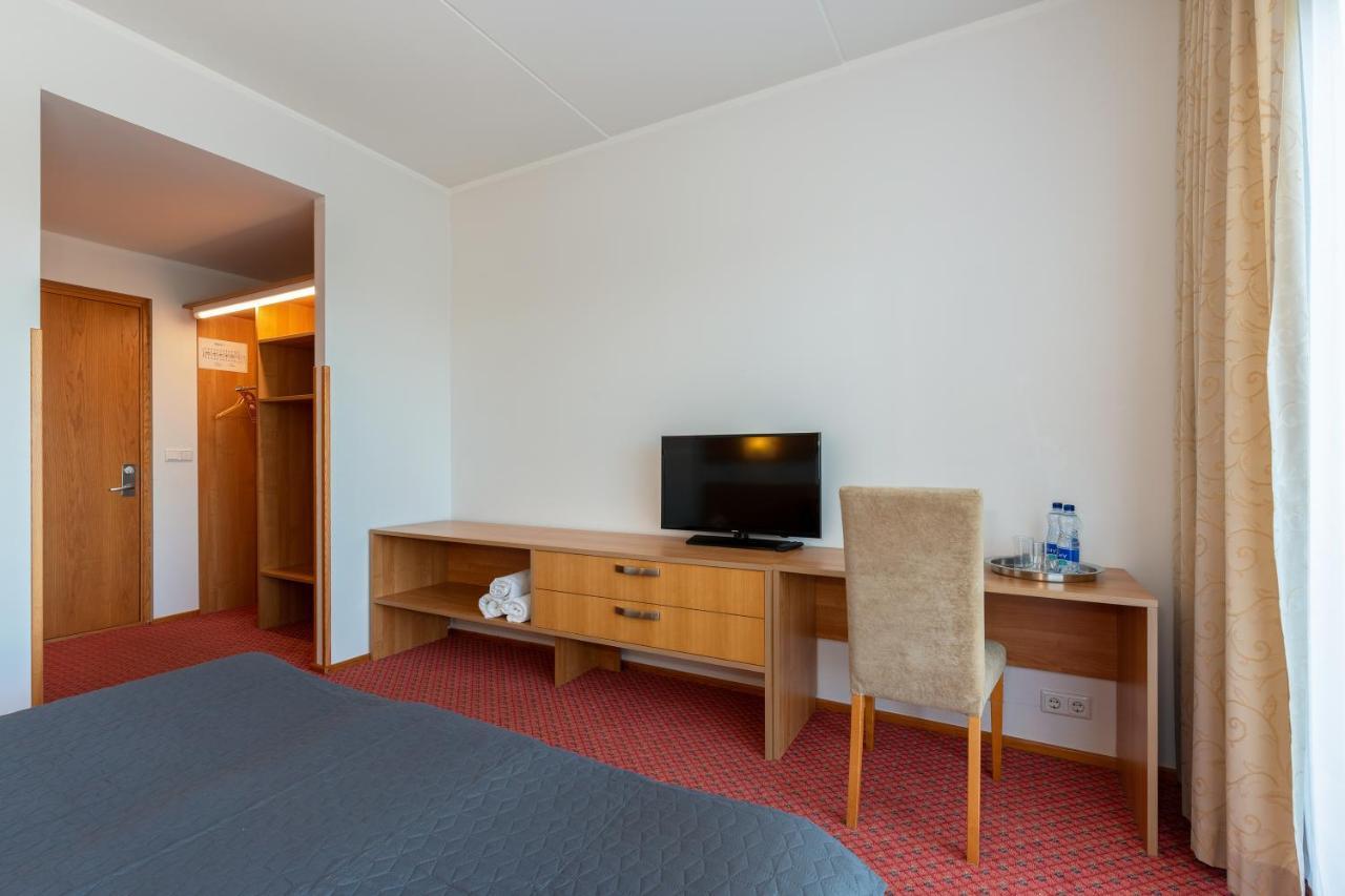Raadimoisa Hotell Tartu Bagian luar foto