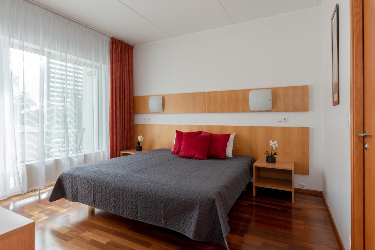 Raadimoisa Hotell Tartu Bagian luar foto