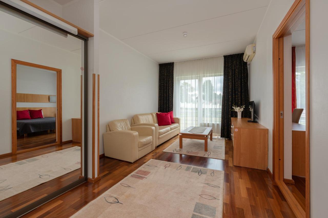 Raadimoisa Hotell Tartu Bagian luar foto