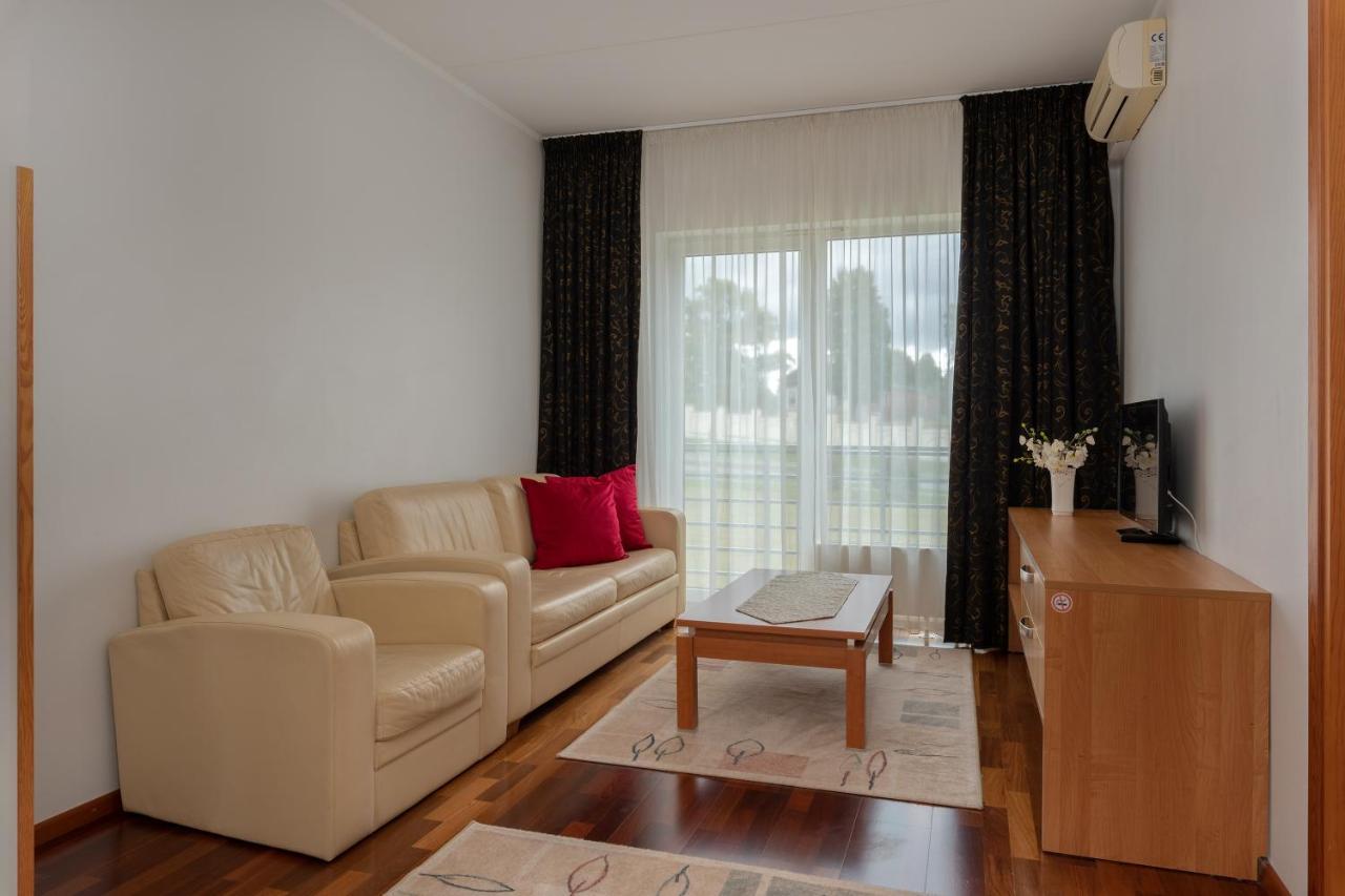 Raadimoisa Hotell Tartu Bagian luar foto
