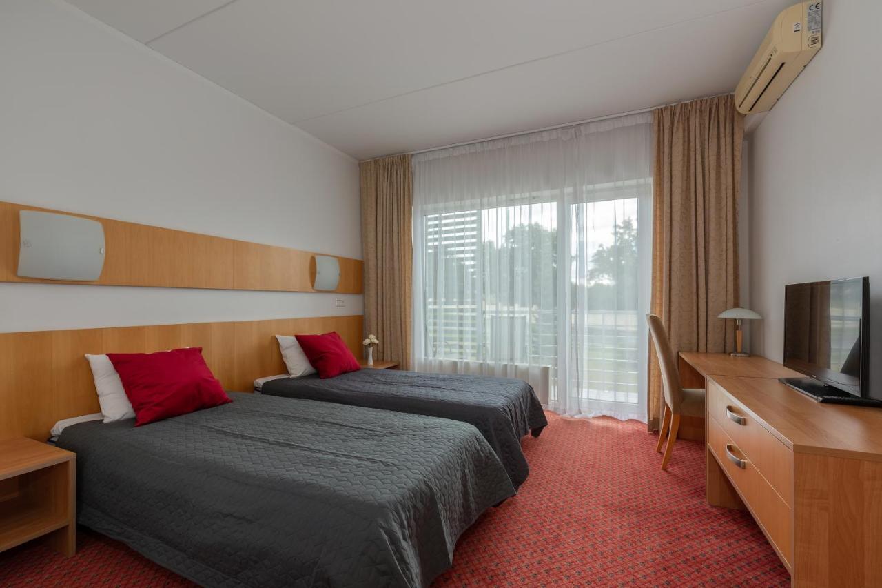 Raadimoisa Hotell Tartu Bagian luar foto