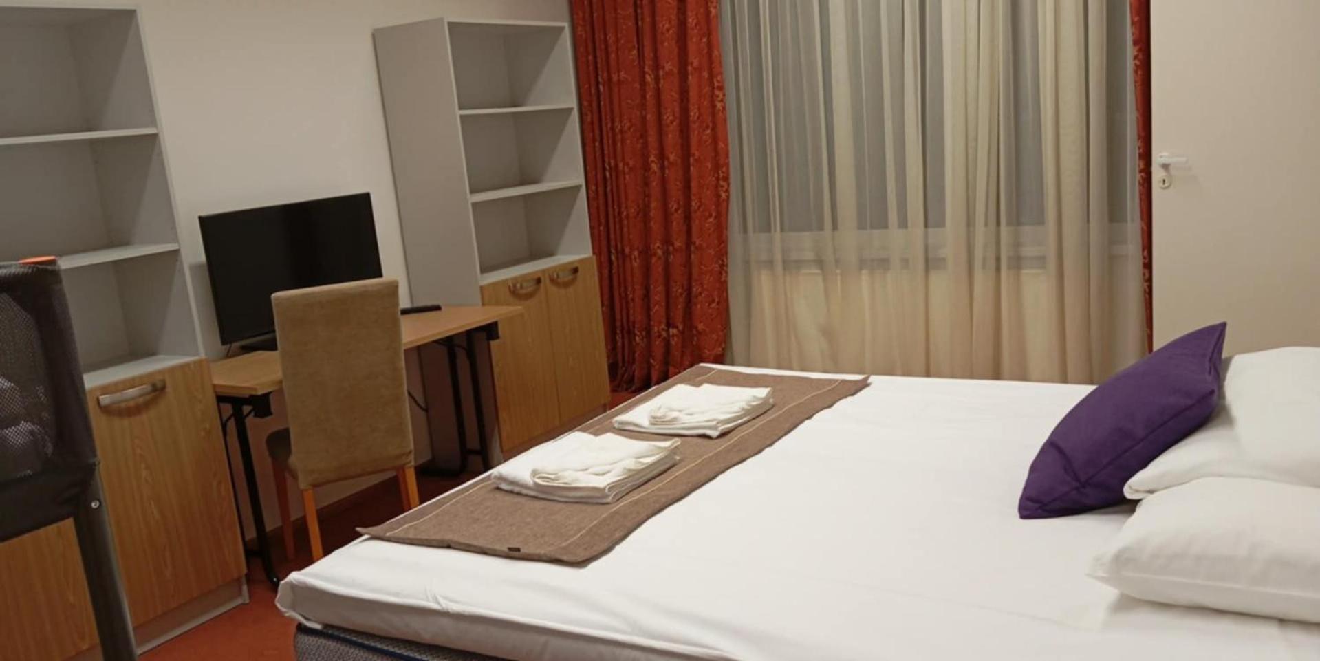 Raadimoisa Hotell Tartu Bagian luar foto
