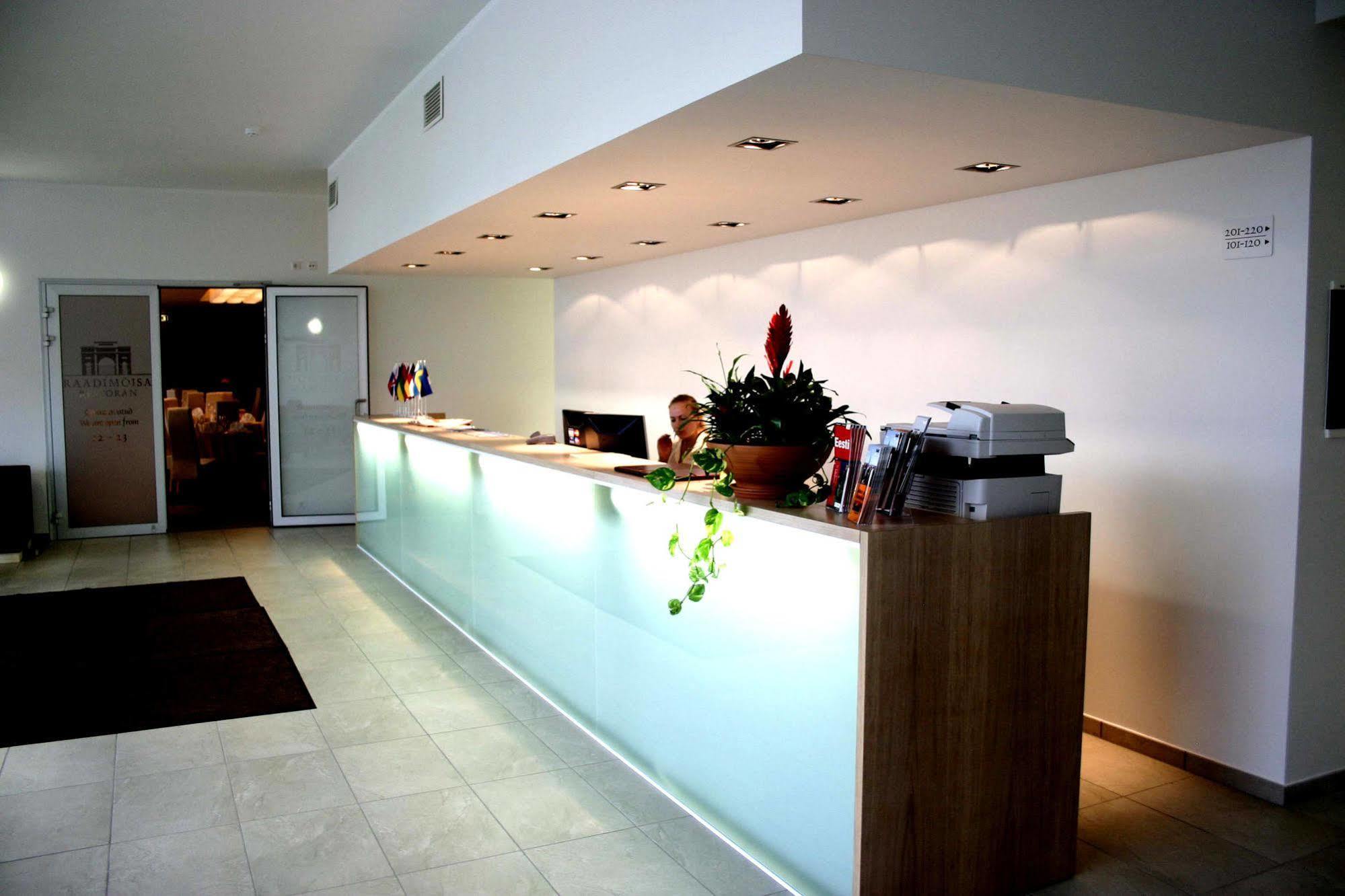 Raadimoisa Hotell Tartu Bagian luar foto