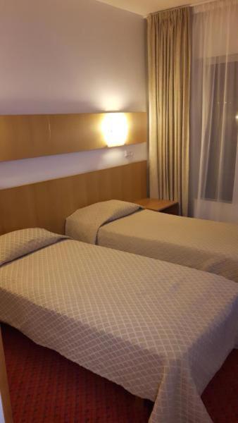 Raadimoisa Hotell Tartu Bagian luar foto